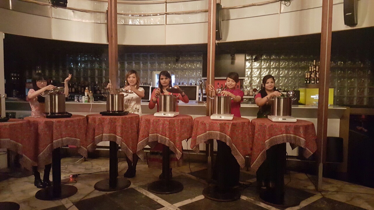 asia-dining-staff